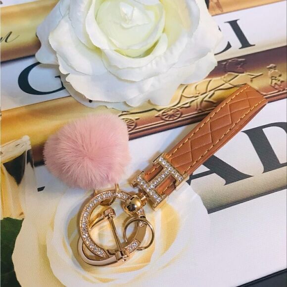 Keychain Luxury Modern Design VIBRANT RED - Picture 6 of 9